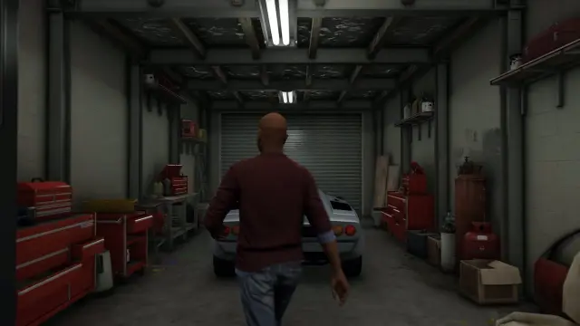 Rear garage of the Vespucci dealership MLO with tool chests and a vehicle bay